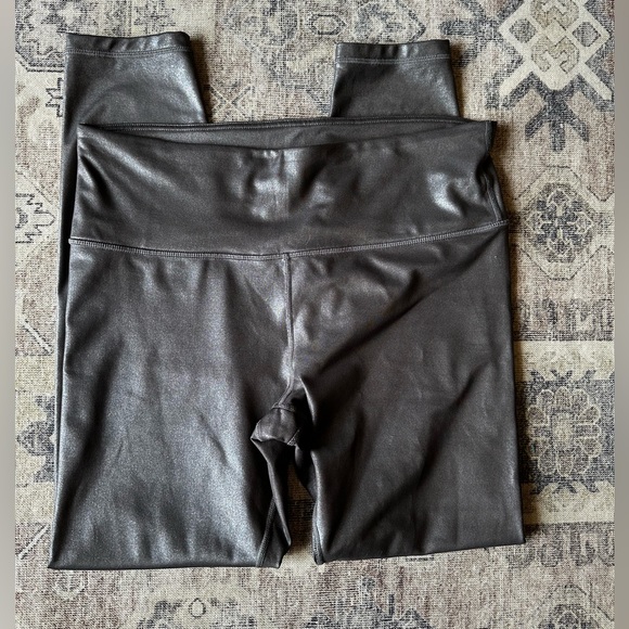 Athleta Shimmer Leggings size Women’s Medium (gray) - Picture 1 of 5